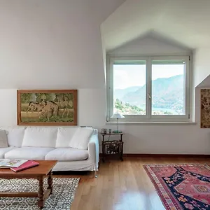  Appartement I D'a Charming Penthouse - View- Como- House-130 Mt-2 Double Bedrooms And 2 Double Bathrooms A Spacious Living Room-full Equipped Kitchen-private Garden And Terrace-private Covered Parking Italie