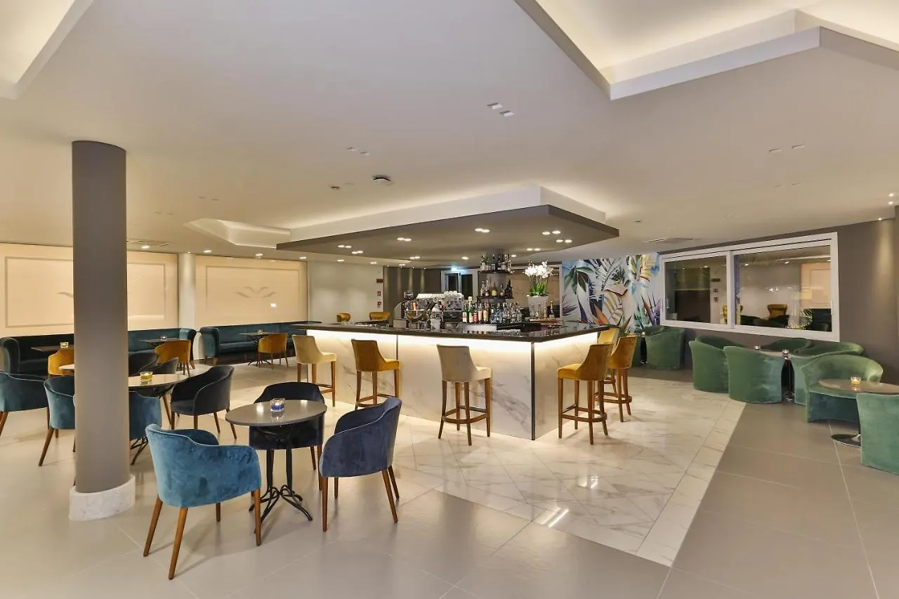 Hotel Savoia Thermae & Spa (Adults Only) Abano Terme 4*,  Italia
